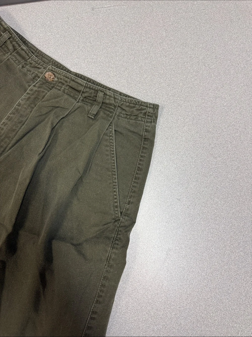 Vintage Y2K‎ Hunt Club Olive Green Pleated Chino Walking Shorts Size 10